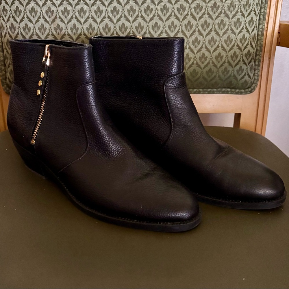 Lauren Ralph Lauren Black Leather Ankle Boots with Gold Zipper